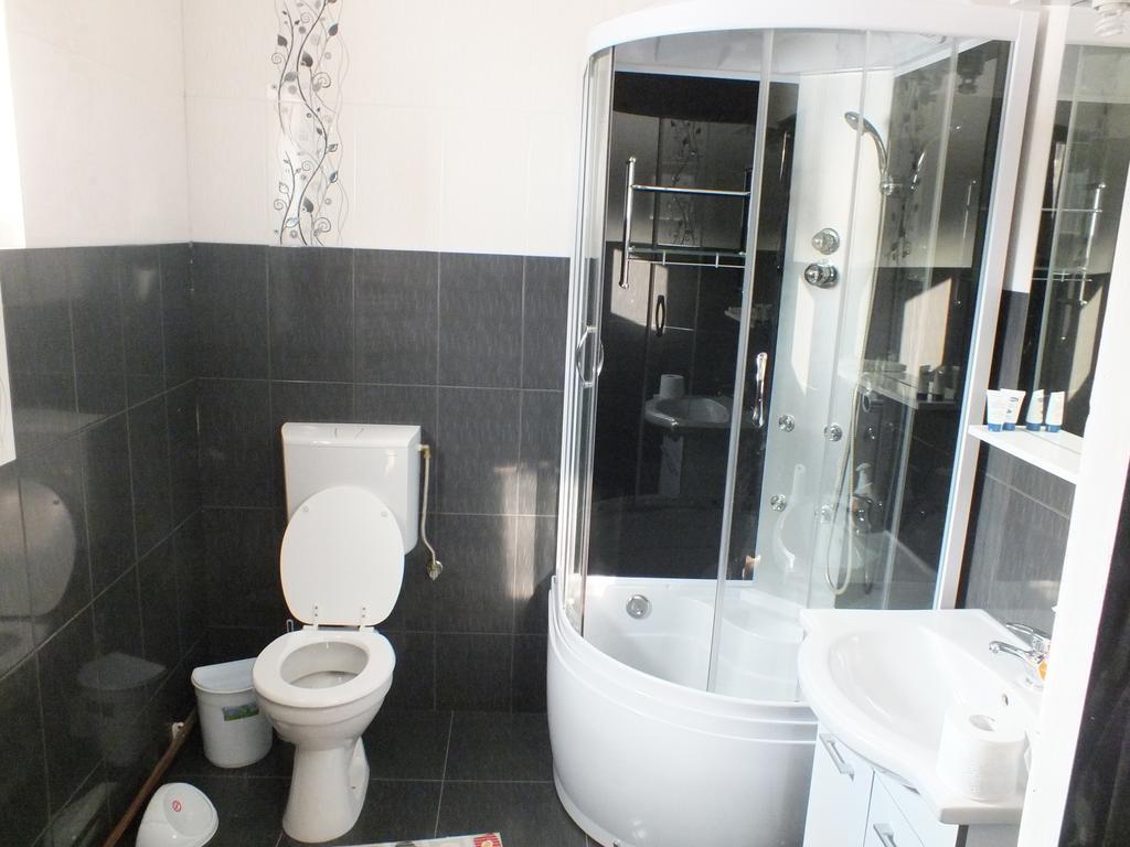 Pensiunea Eliza Podu Cosnii Quarto foto